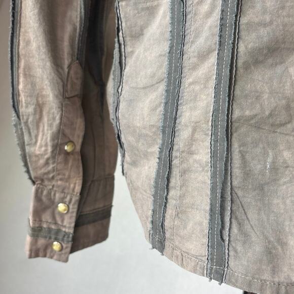 Scully Long Sleeve Pearl Snap Distressed Striped Shirt Womens Medium Brown - Picture 6 of 11